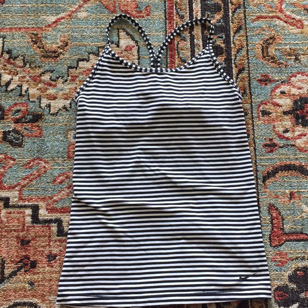Nike workout top